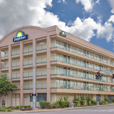 Days Inn By Wyndham Florence Downtown Екстериор снимка