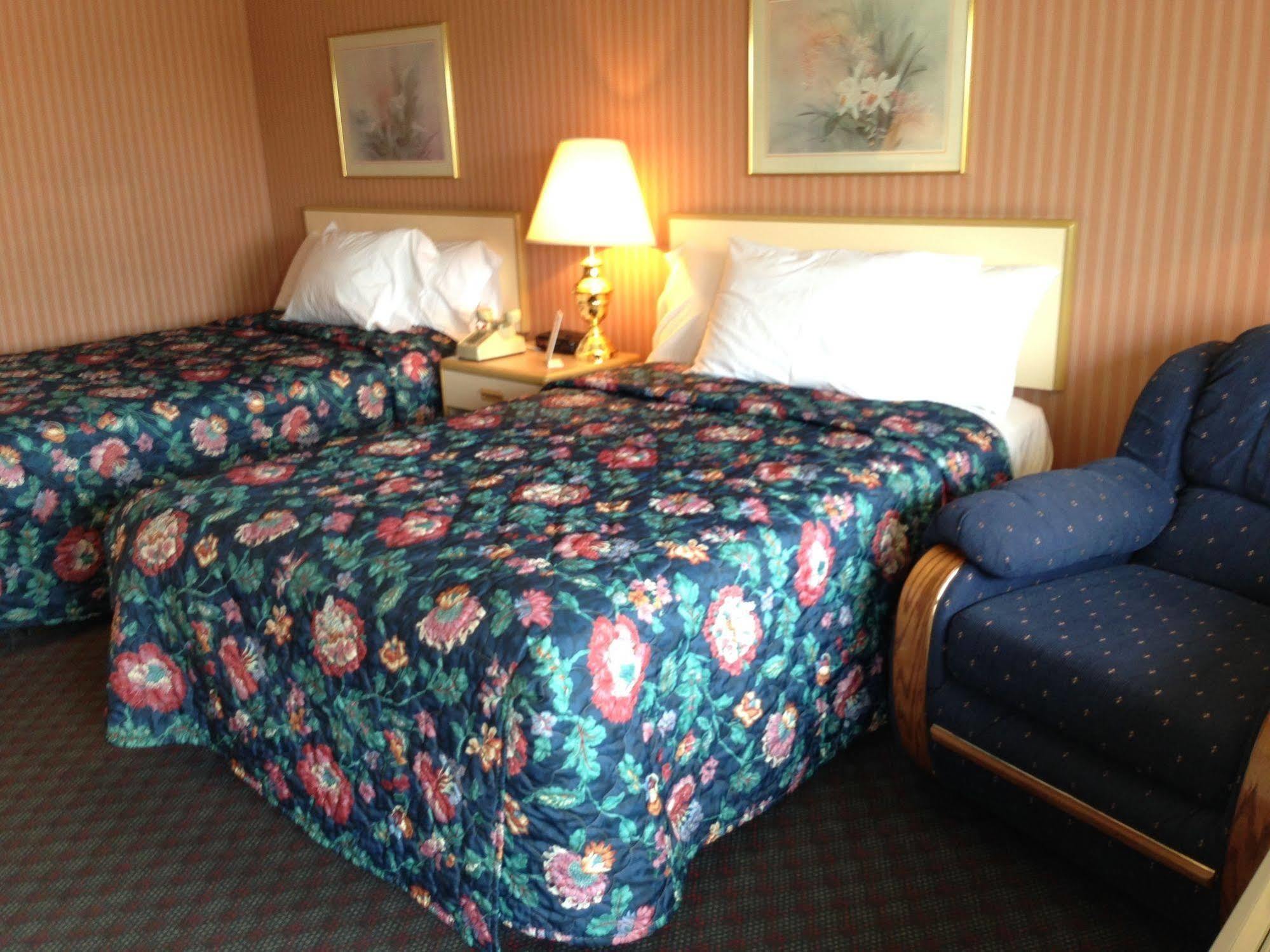 Days Inn By Wyndham Florence Downtown Екстериор снимка