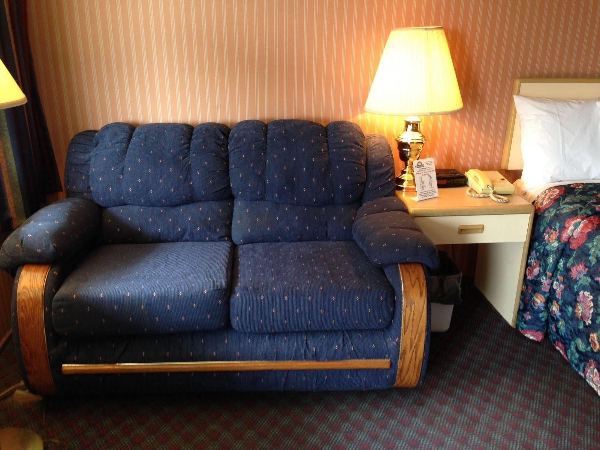 Days Inn By Wyndham Florence Downtown Екстериор снимка