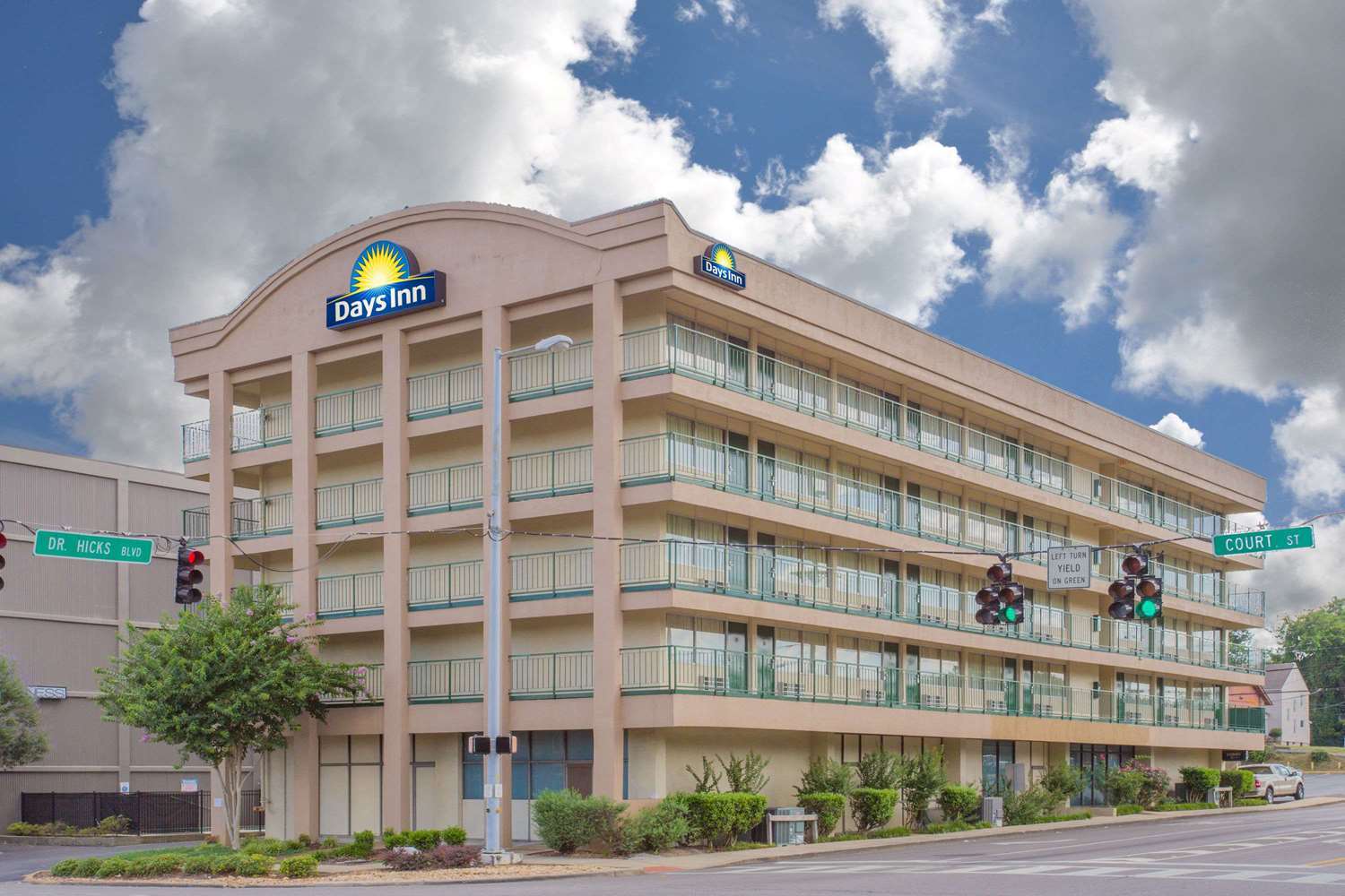 Days Inn By Wyndham Florence Downtown Екстериор снимка