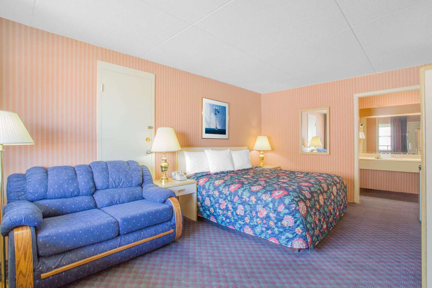 Days Inn By Wyndham Florence Downtown Екстериор снимка